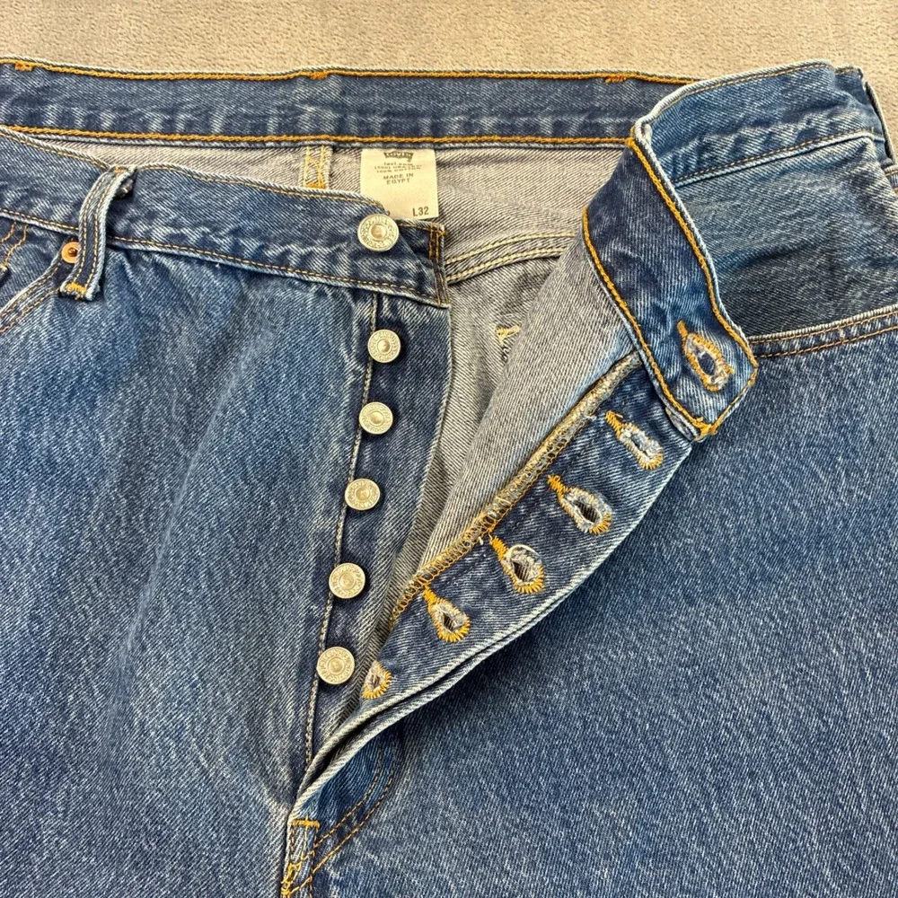 Levis 501 Original Fit Jeans Men's 42x32 Blue Denim Button Fly Straight Leg